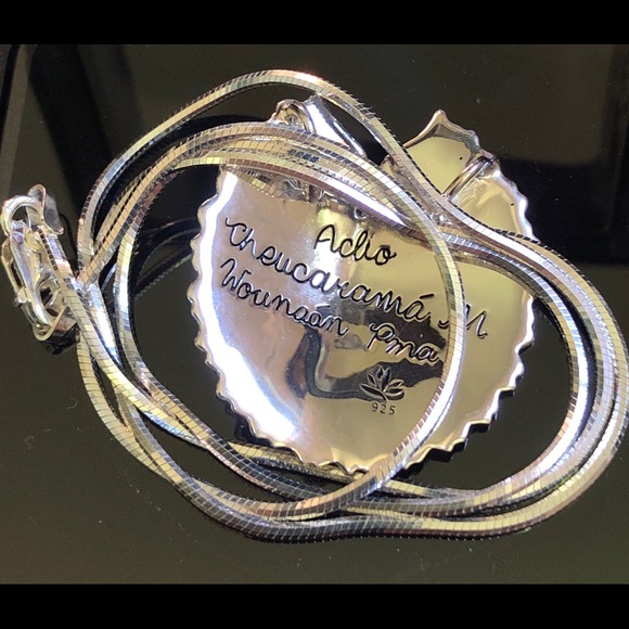 The Silver Collection - Frog on Lily pad pendent - Picture 6 of 7